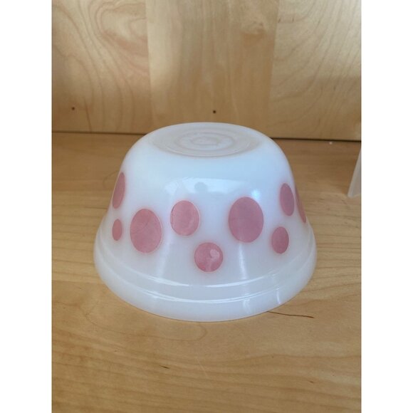 Fire-King Polka Dot Mixing Bowl 5” Red Dots Faded to Pink/Lilac HTF Small 5" Siz - Picture 5 of 9